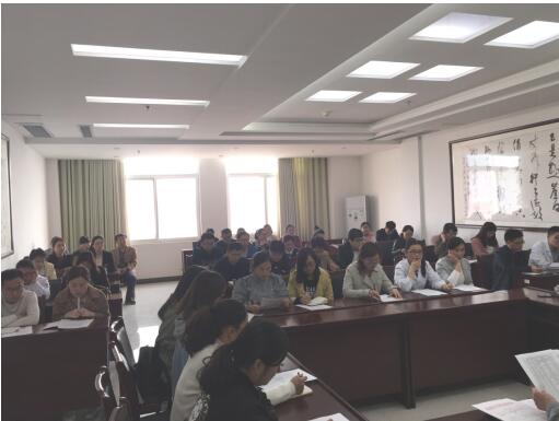 365足球召开青年教师调研座谈会