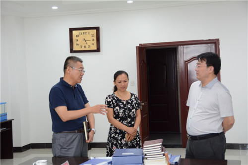 省卫计委督查组来365足球调研督导“两学一做”学习教育开展情况