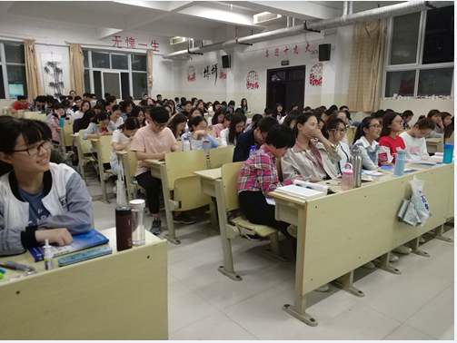 2016级口腔3.4班成功举办“中国风音乐鉴赏”主题班会