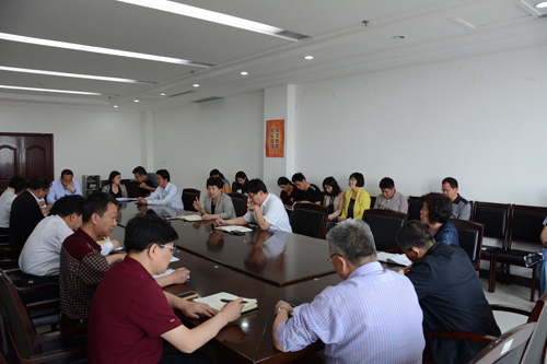 365足球召开“两学一做”学习教育推进会