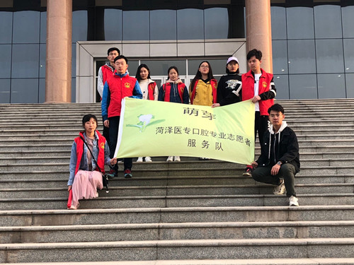 慰问抗战老英雄，温情传递暖人心