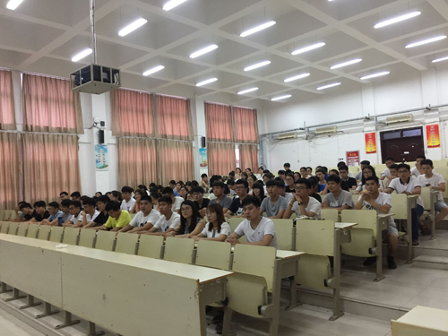 365足球举办2017年度党员发展对象培训班