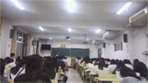 2015级口腔7.8班成功举办“因为年轻,所以梦想”主题班会