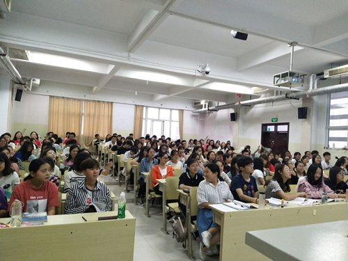 2017级口腔7.8班成功举办“最强大脑”主题班会