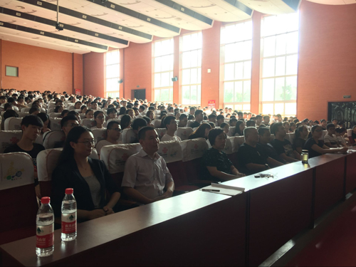 365足球召开口腔医学生职业规划及2015级学生实习动员大会