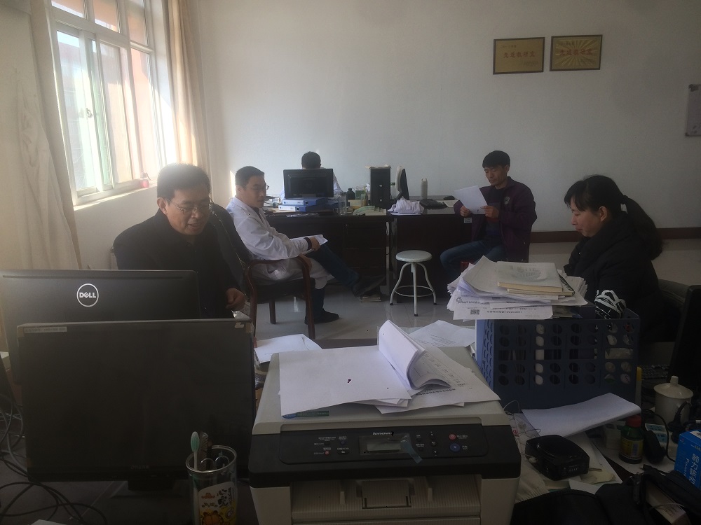 我部病原教研室就习近平总书记在学校思想政治理论课教师座谈会上的重要讲话展开讨论