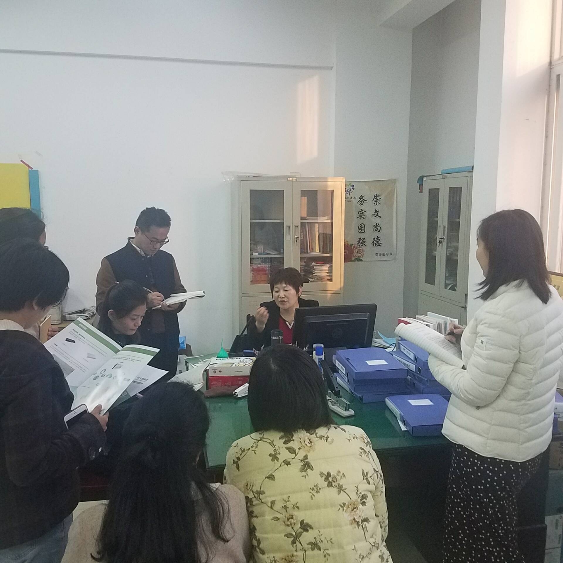 我部外语教研室召开“发挥外语特色立德树人,推进思政课程建设”研讨会