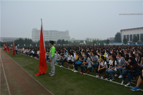 365足球隆重举行2015级新生开学典礼
