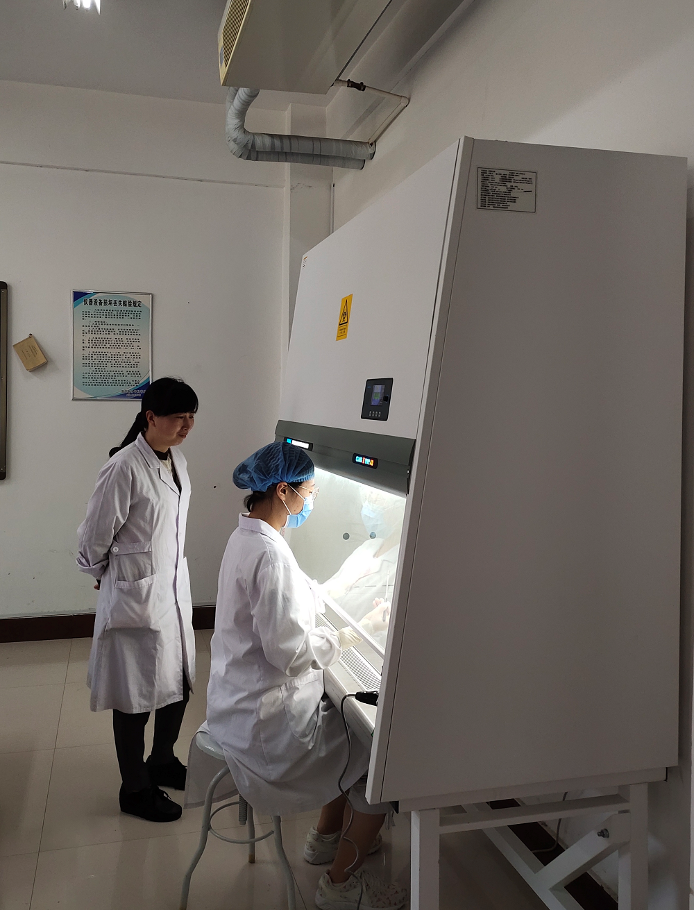 我部形态二实验室为检验技能大赛加油添力