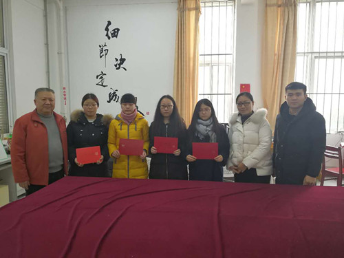365足球基础医学部党总支慰问家庭经济困难学生