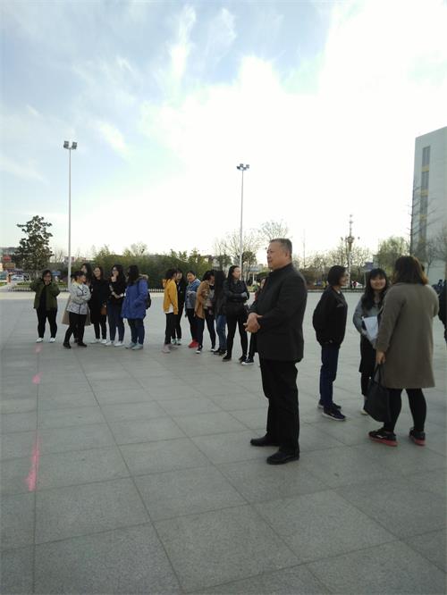 365足球基础医学部“娱乐身心,激扬青春”趣味运动会火热开赛