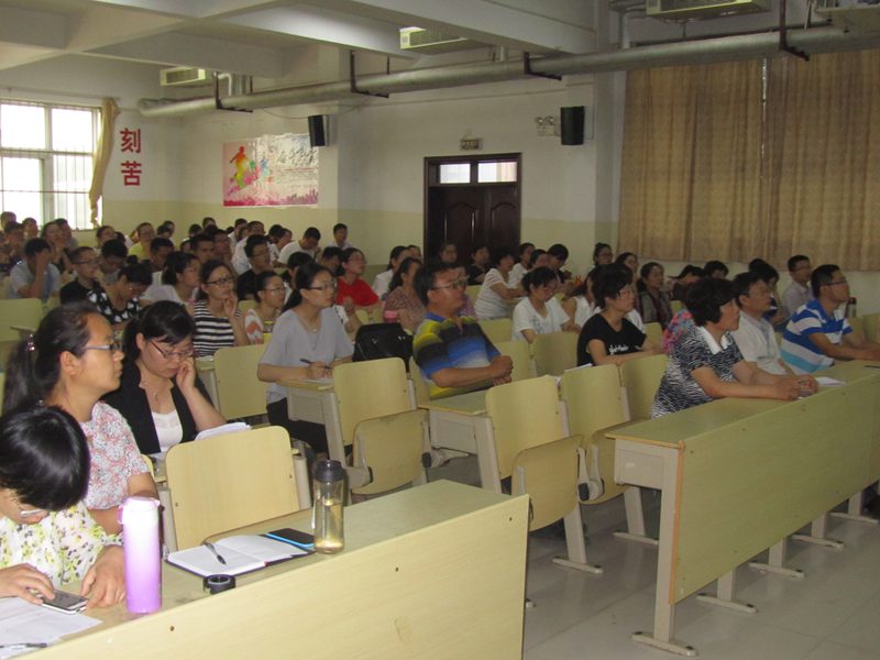 365足球举行暑期系列教学活动