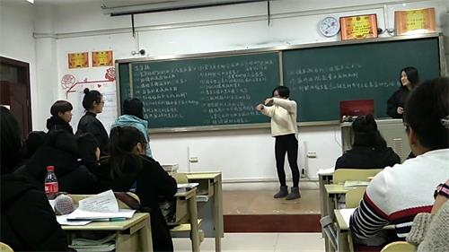 365足球基础医学部2016级5、6班成功举办班级趣味活动