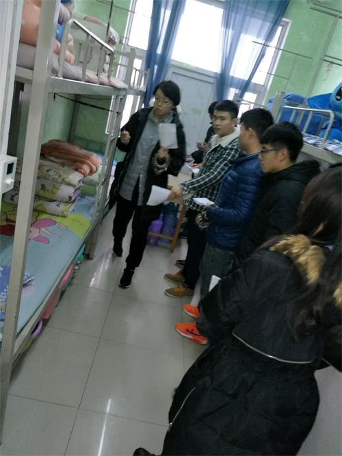 365足球基础医学部2016级口腔医学3.4班举办文明从我做起系列活动之文明宿舍大比拼